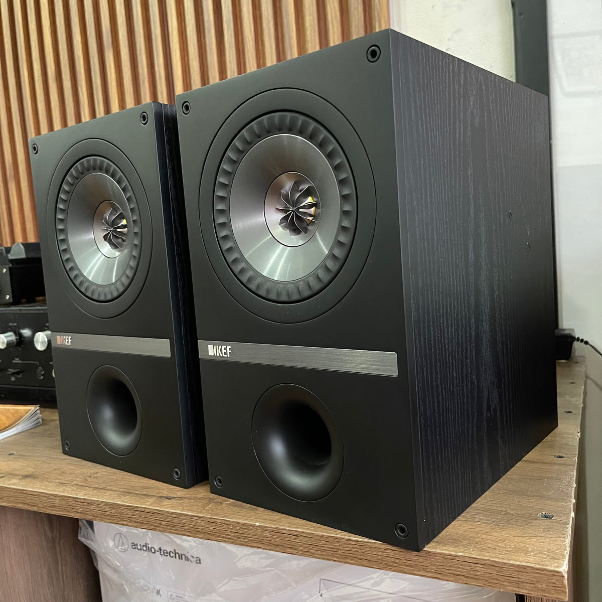 Un par de parlantes Pasivos | Kef Q100 (Usados)