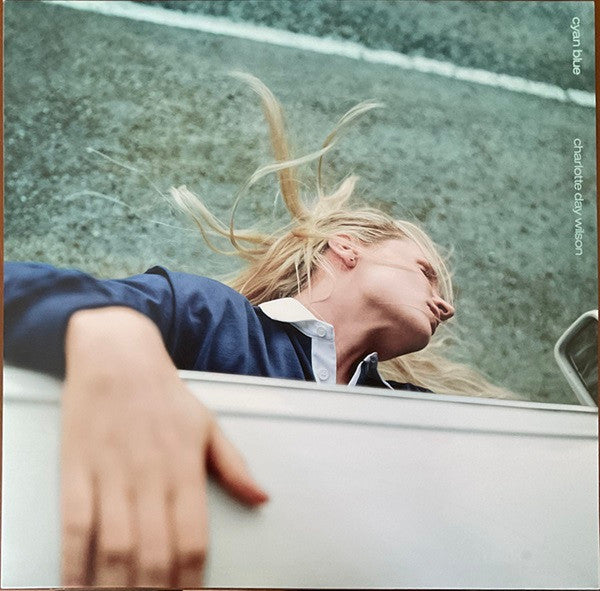 Charlotte Day Wilson – Cyan Blue 🇺🇸