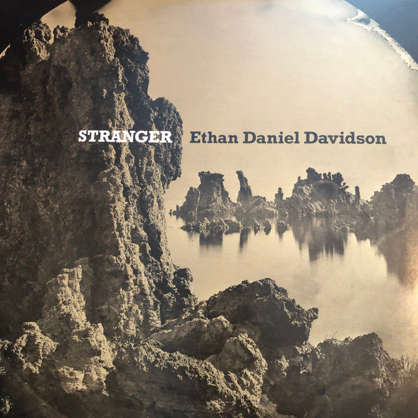 Ethan Daniel Davidson – Stranger 🇺🇸