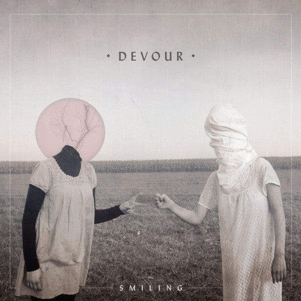 Smiling – Devour 🇺🇸
