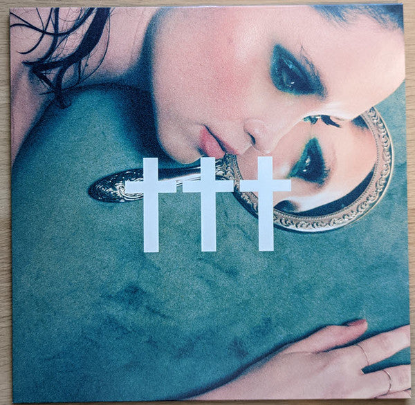 Crosses ††† – Day One / Vivien (I) 🇺🇸