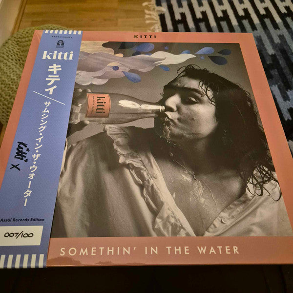 Kitti – Somethin in the Water 🇺🇸